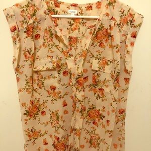 Cap sleeved floral top